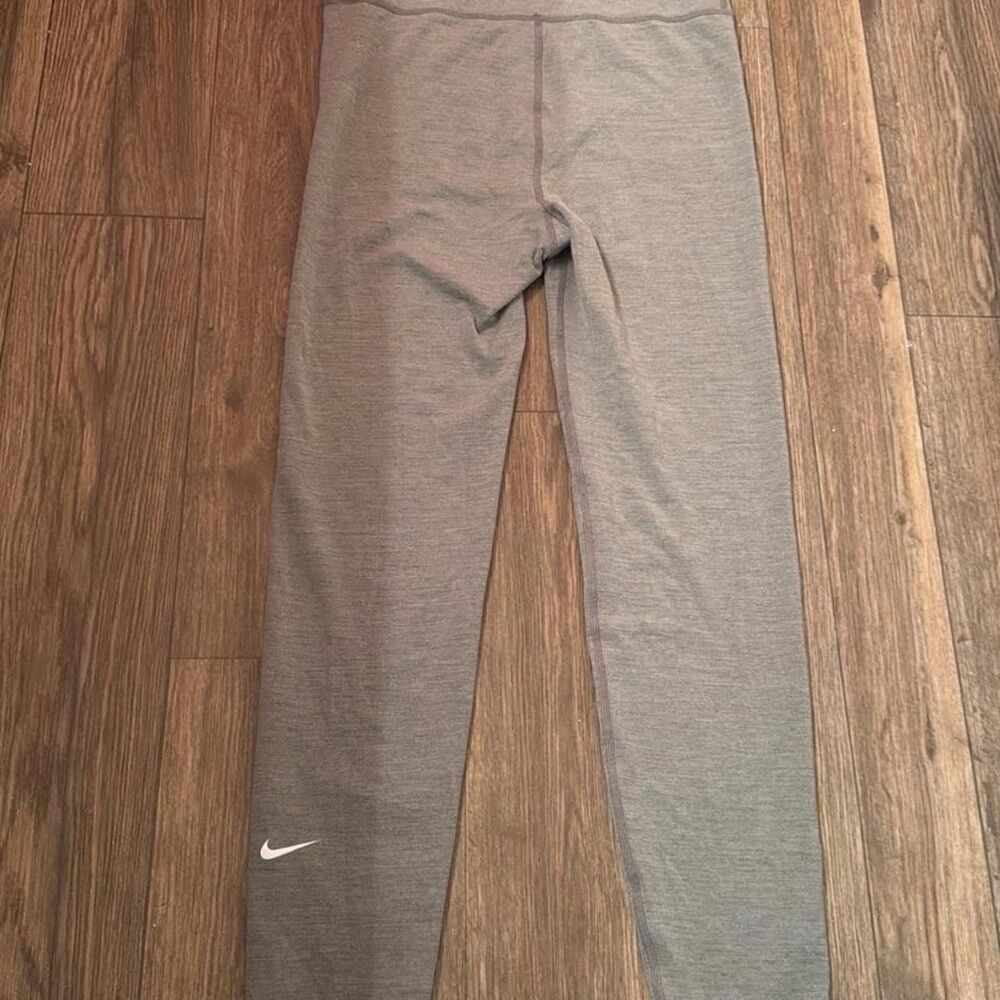 Nike Women's Grey Leggings